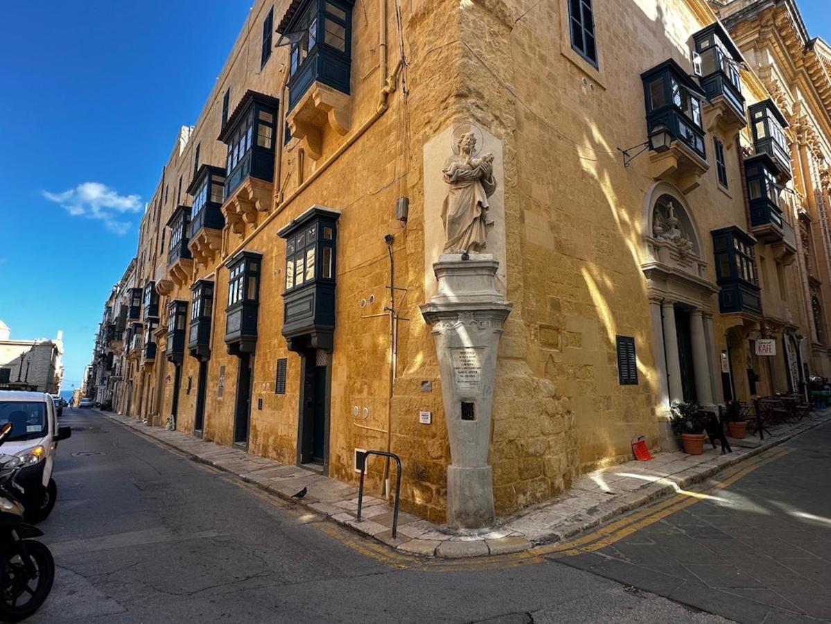 Capital City Apartment Valletta Exteriör bild